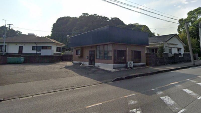 カードショップBambi外観