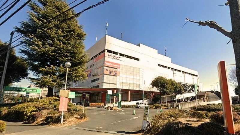 BOOKOFF PLUS ザビッグ昭島店が入る建物