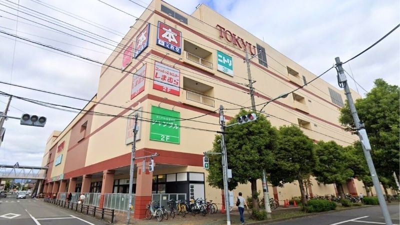 文教堂 あきる野店が入る建物