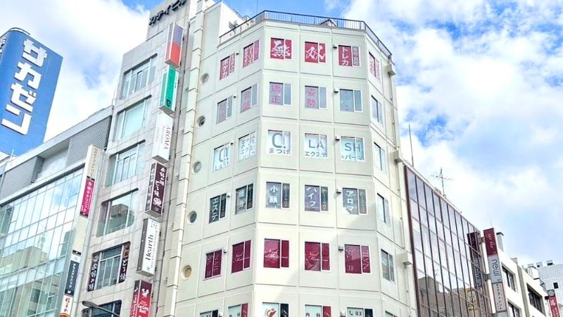 カードショップ無双が入る建物