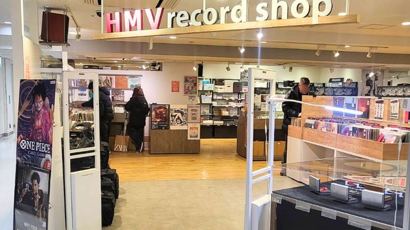 HMVトレカショップ新宿店店内