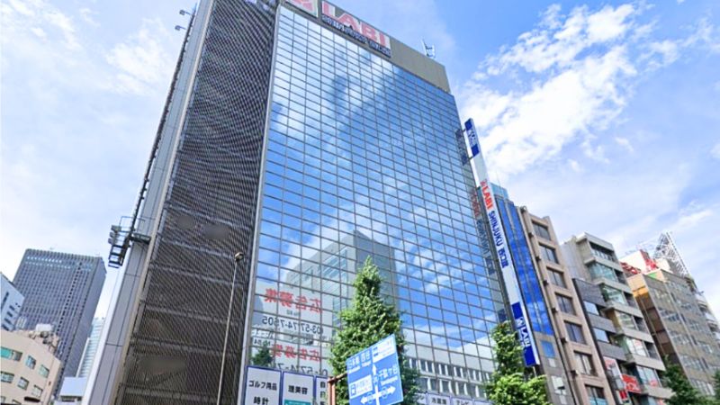 ヤマダデンキLABI新宿西口店外観