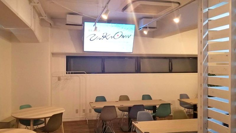 bar unknown トレーディングカードショップ店内