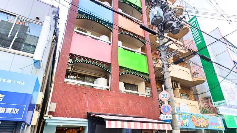 card stock 大阪オタロード店が入る建物