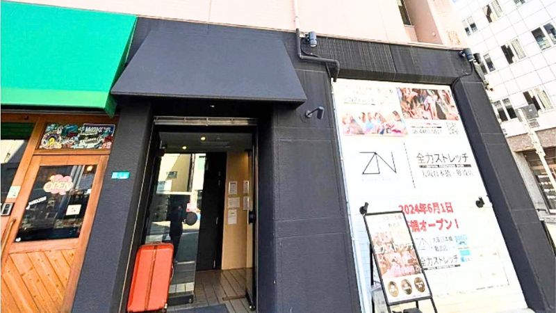 lhub大阪が入る建物