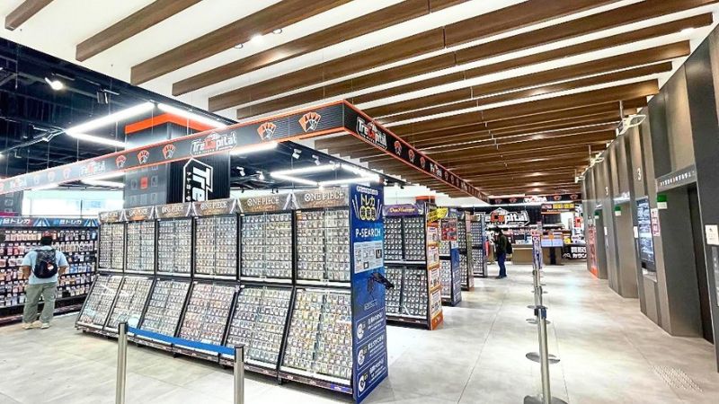トレカキャピタル なんば本店